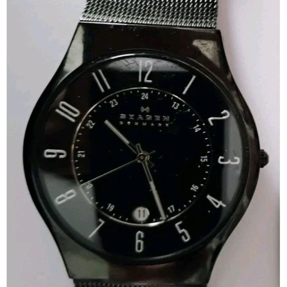 Skagen 233XLTMB Titanium Mens Watch Black Dial Mesh Band Date 24-Hour Ultra Slim